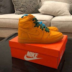 Size 6.5 air Jordan 1 “Gatorade”